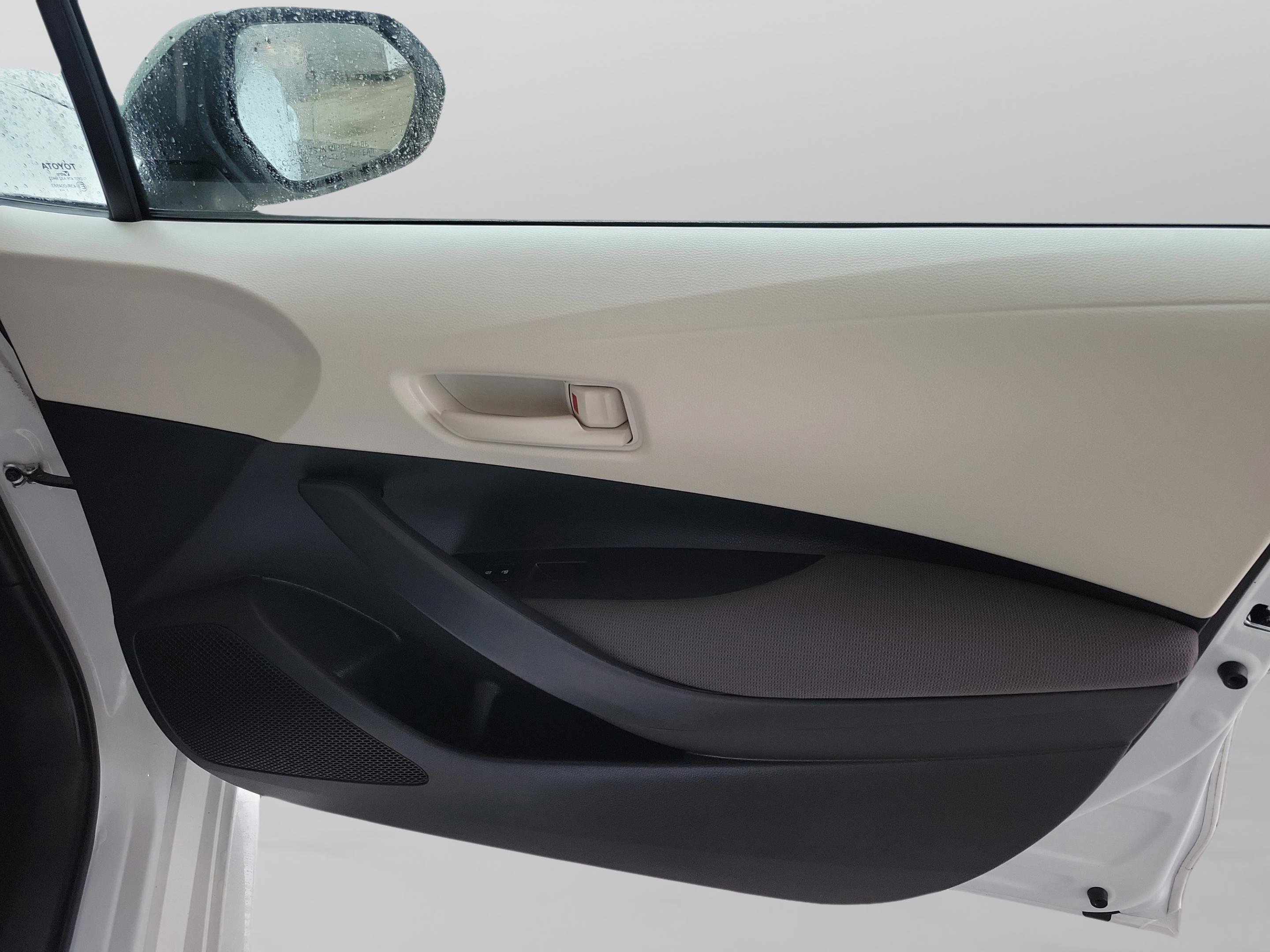 Used 2024 Toyota Corolla LE image 23