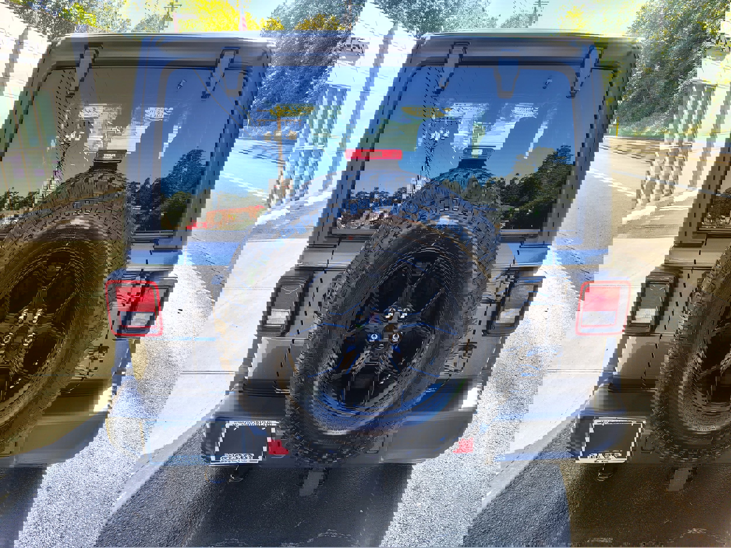 Certified 2024 Jeep Wrangler Willys image 9