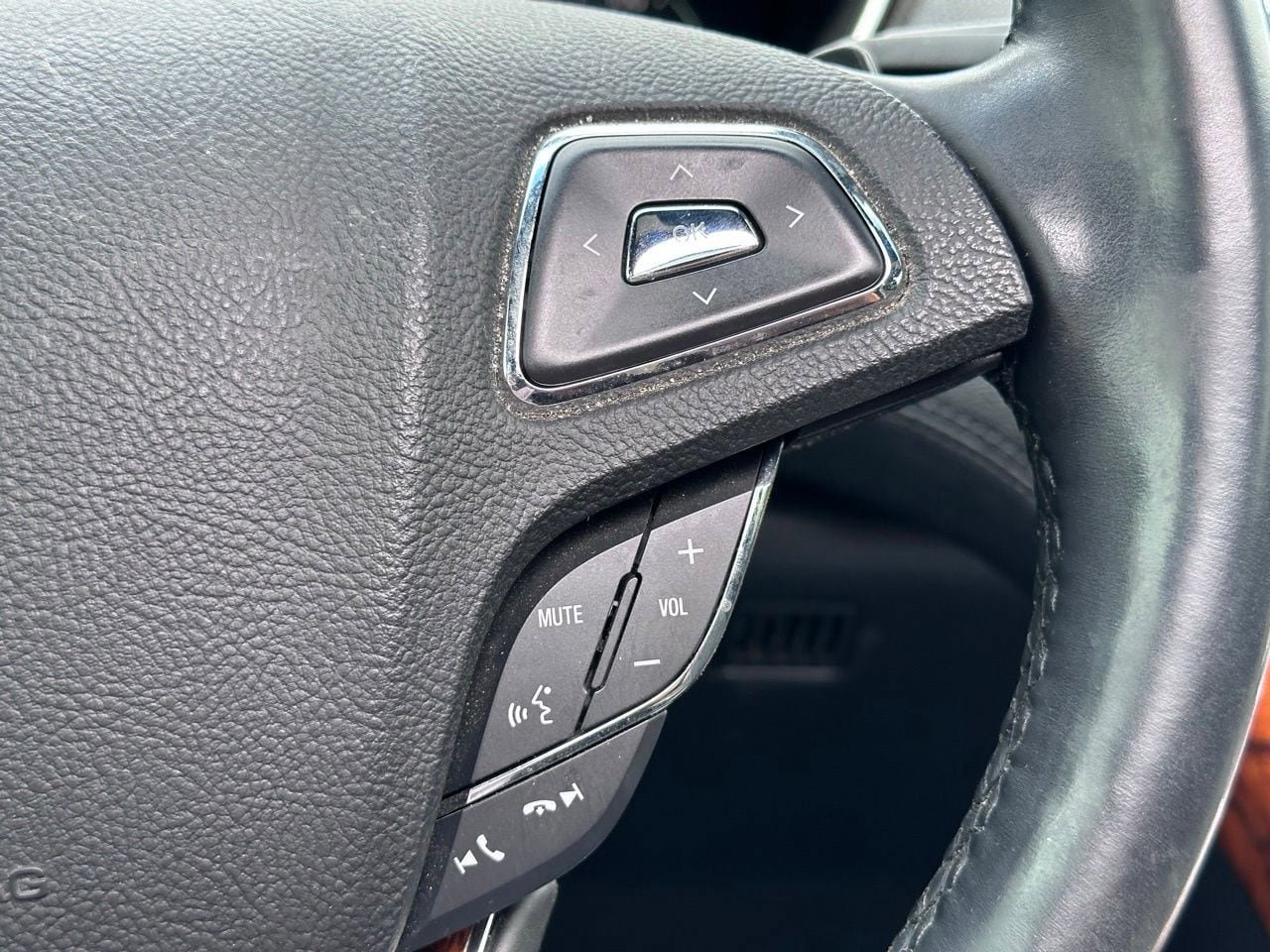Used 2016 Lincoln MKX Reserve w/ Luxury Package FWD image 28