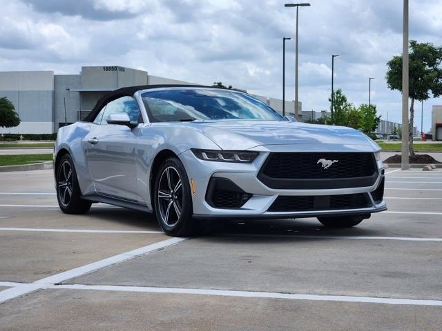 Used 2025 Ford Mustang Premium RWD image 3