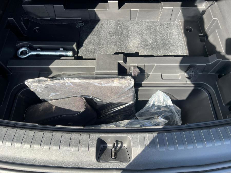 Used 2024 Chevrolet Blazer EV LT image 47