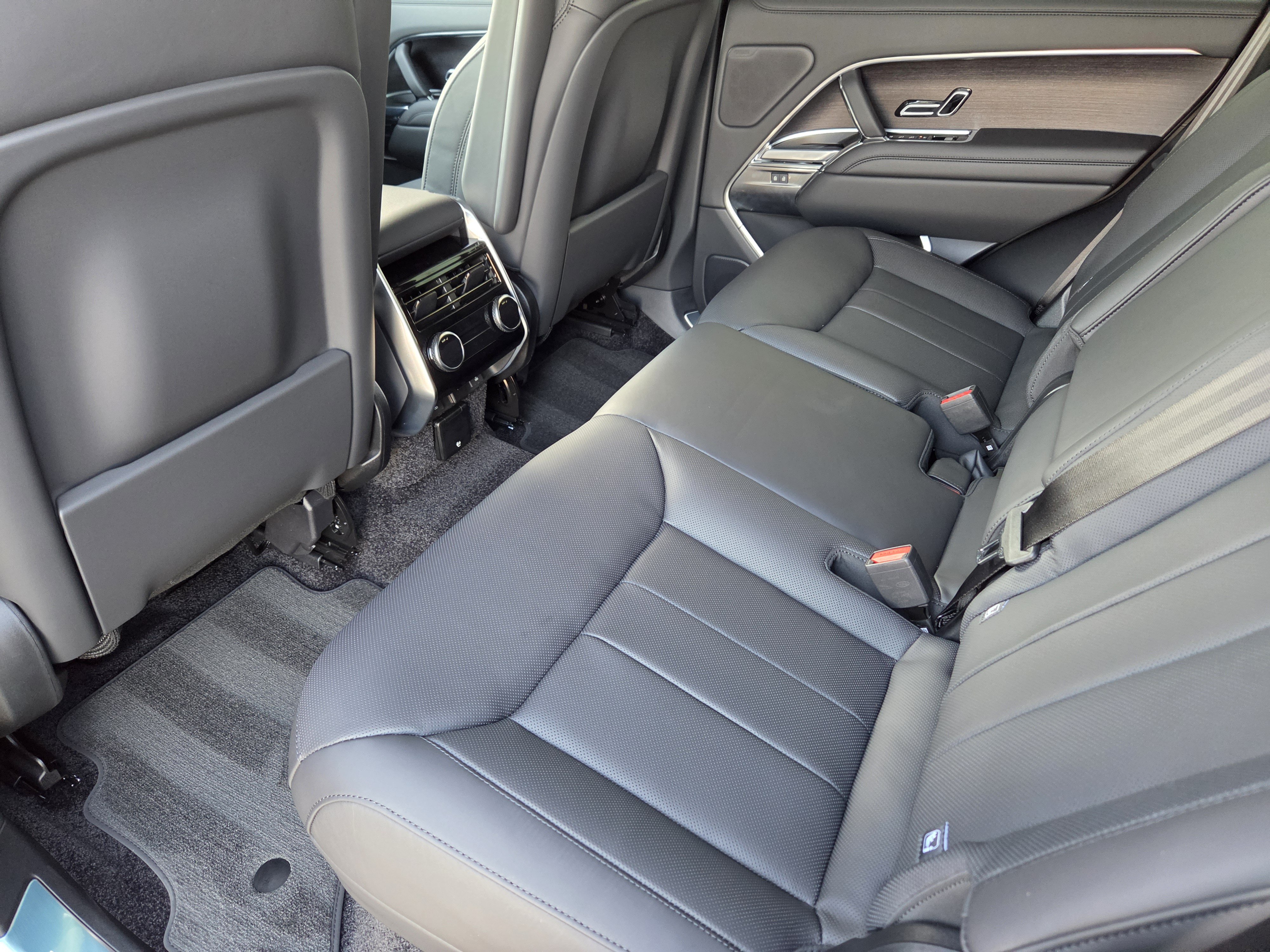 New 2027 Land Rover Range Rover SE AWD/4WD image 29
