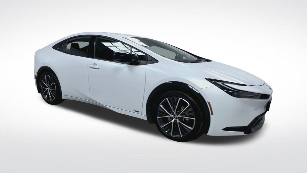 Used 2024 Toyota Prius XLE image 15