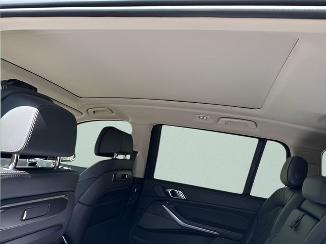 Used 2023 BMW X7 xDrive40i w/ Premium Package image 22