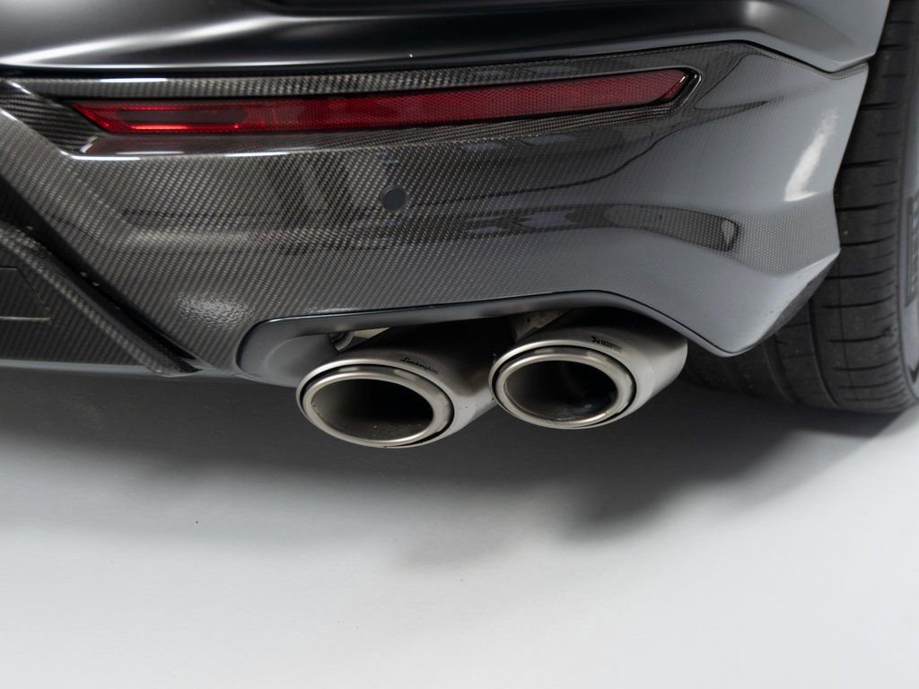 Used 2023 Lamborghini Urus Performante image 45
