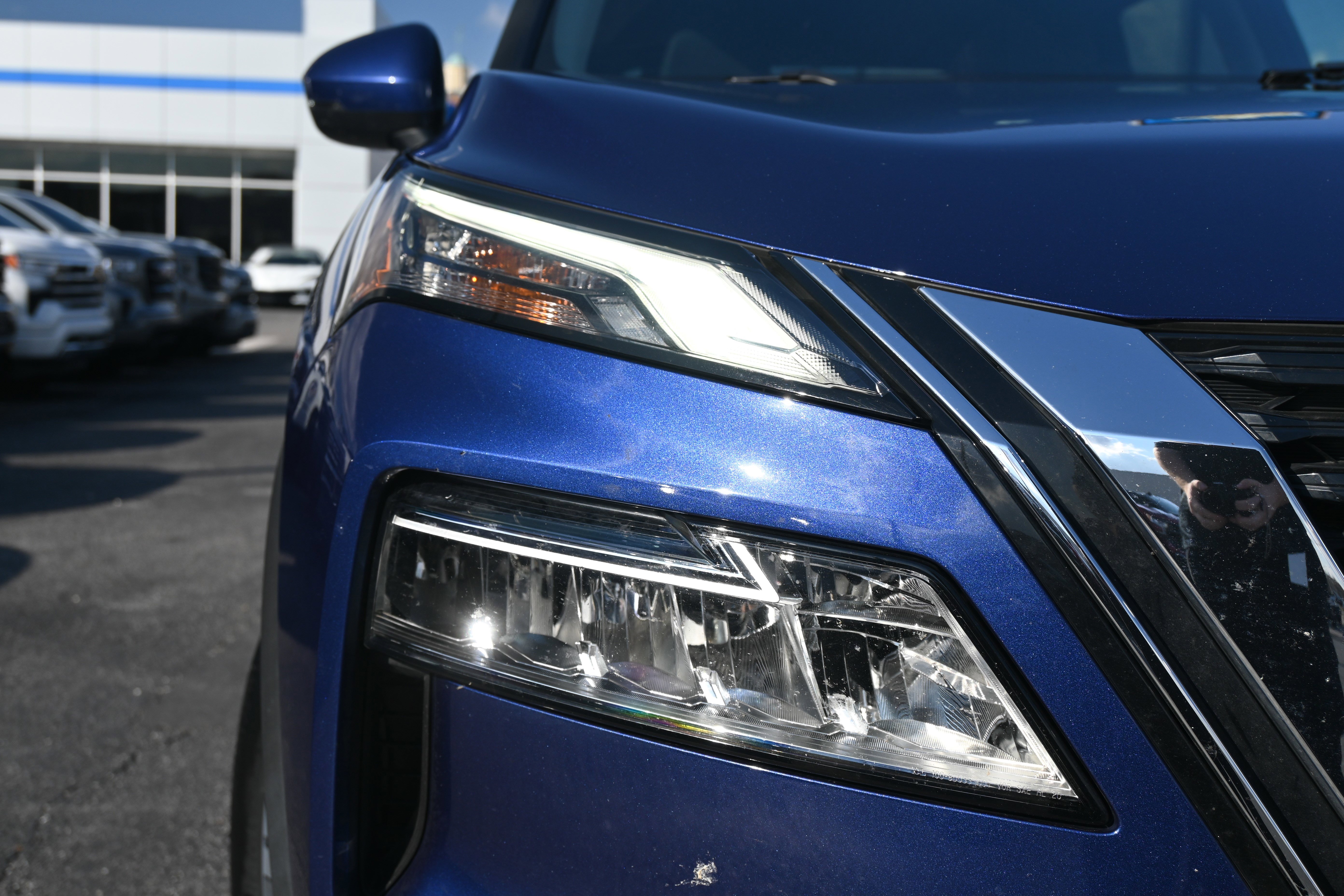 Used 2023 Nissan Rogue SV image 26