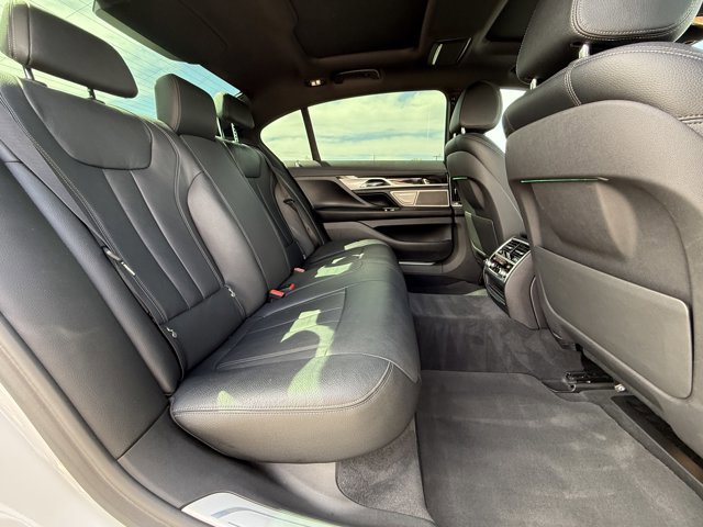 Used 2019 BMW 740i w/ M Sport Package RWD image 24