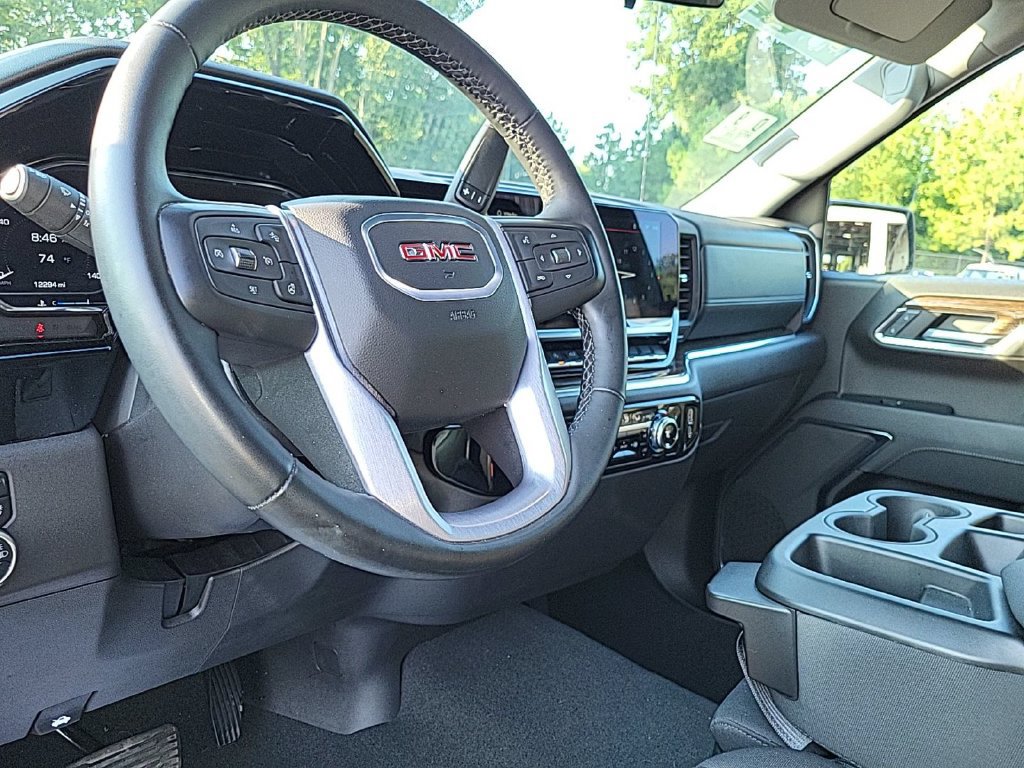 Used 2024 GMC Sierra 1500 Elevation AWD/4WD image 3