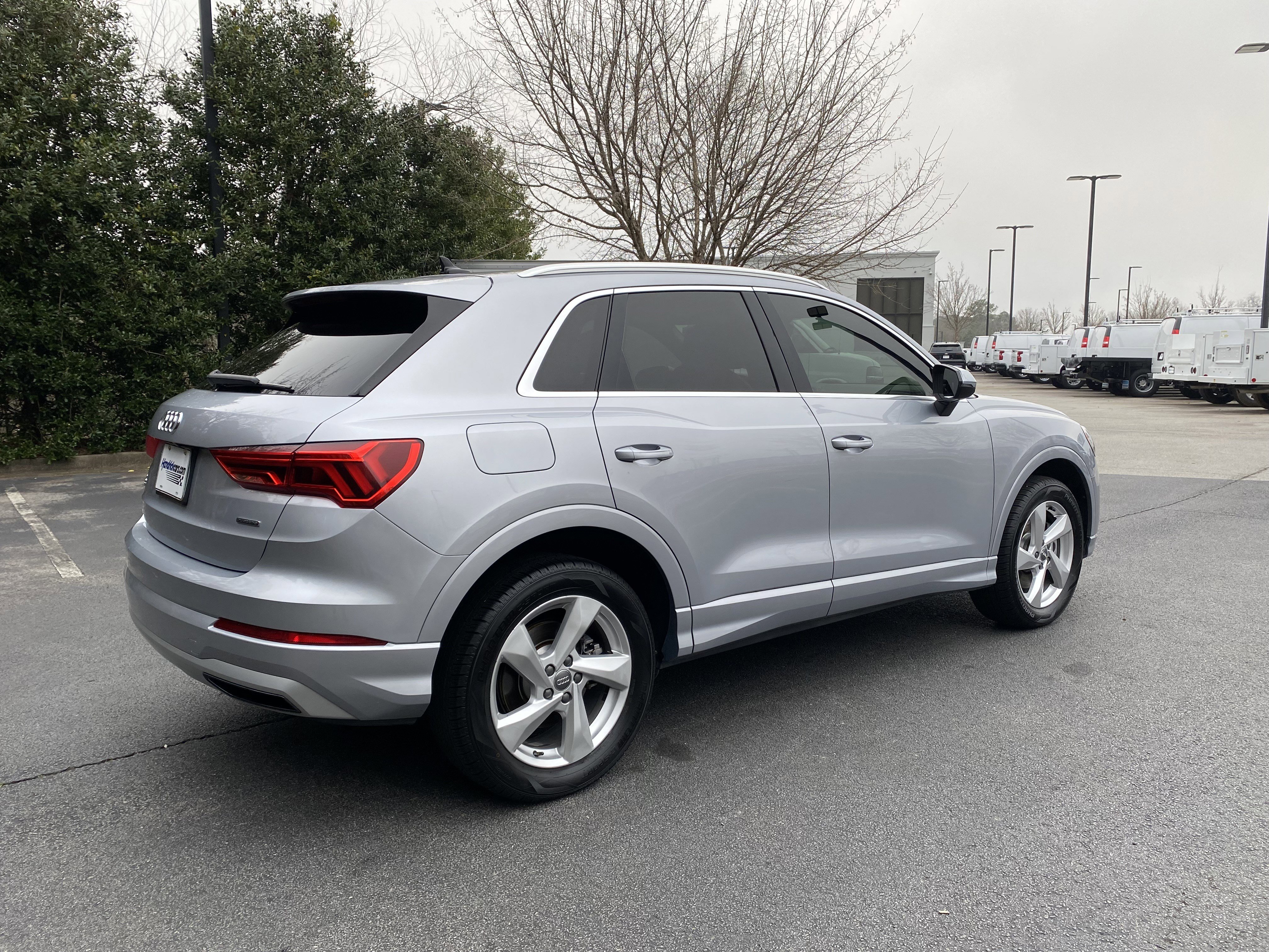 Used 2020 Audi Q3 2.0T Premium image 9