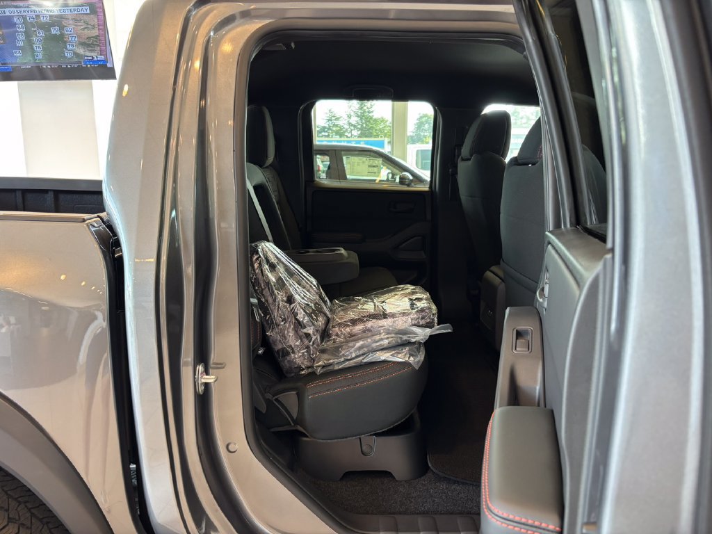 New 2026 Nissan Frontier PRO-4X w/ Tow Package AWD/4WD image 25