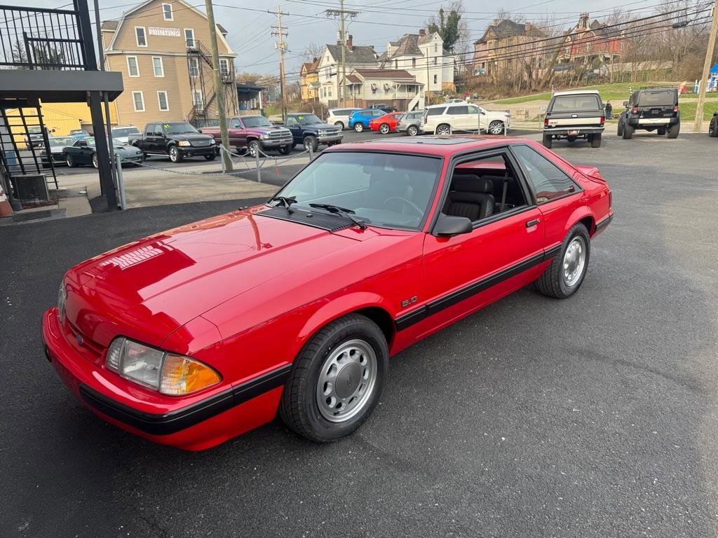Used 1990 Ford Mustang LX RWD image 2