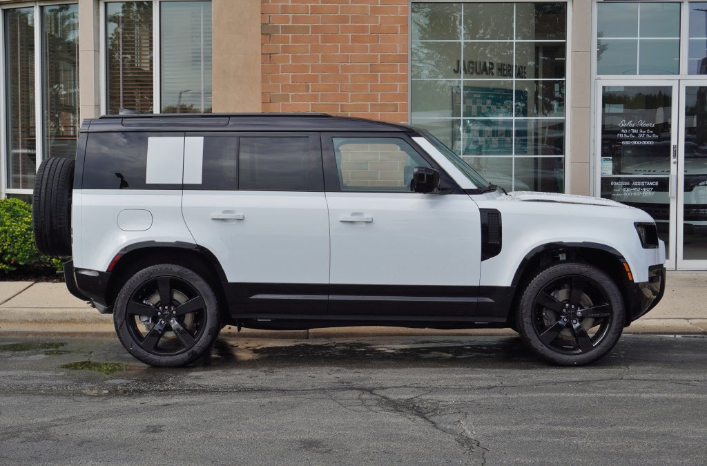 New 2026 Land Rover Defender 110 X-Dynamic SE AWD/4WD image 7