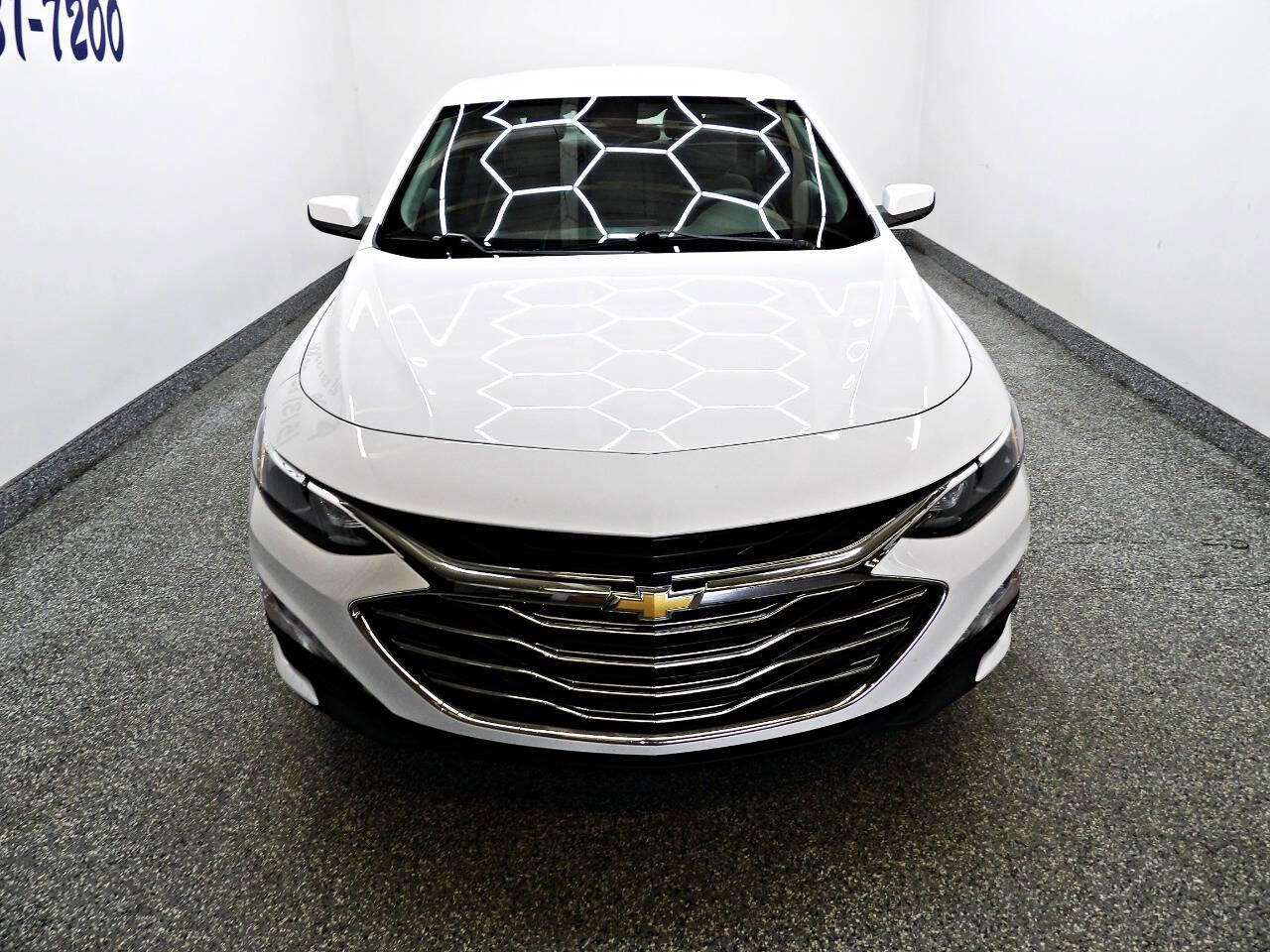 Used 2022 Chevrolet Malibu LT image 2