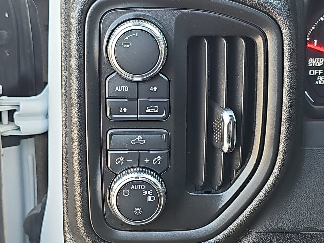 Certified 2024 GMC Sierra 1500 Pro w/ Graphite Edition image 28