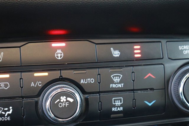 Used 2023 Dodge Durango SXT image 16