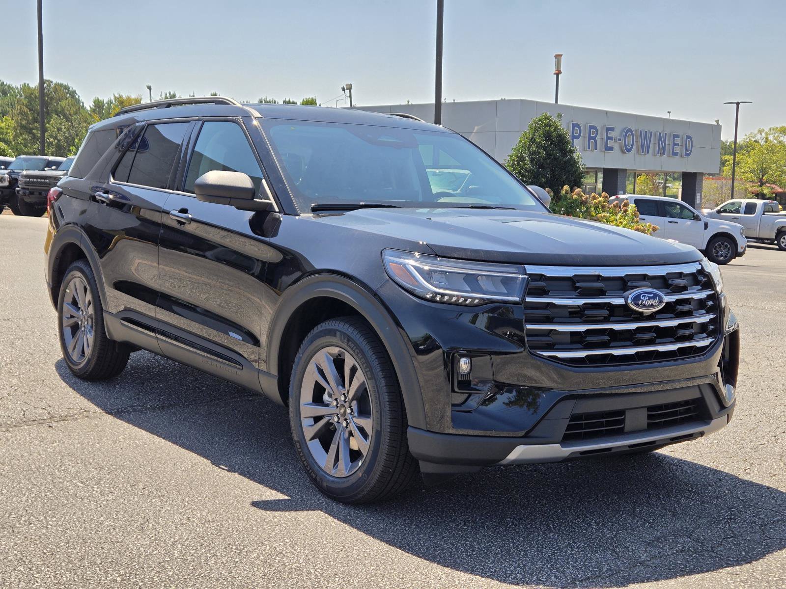 New 2026 Ford Explorer Active w/ Active Comfort Package AWD/4WD image 5