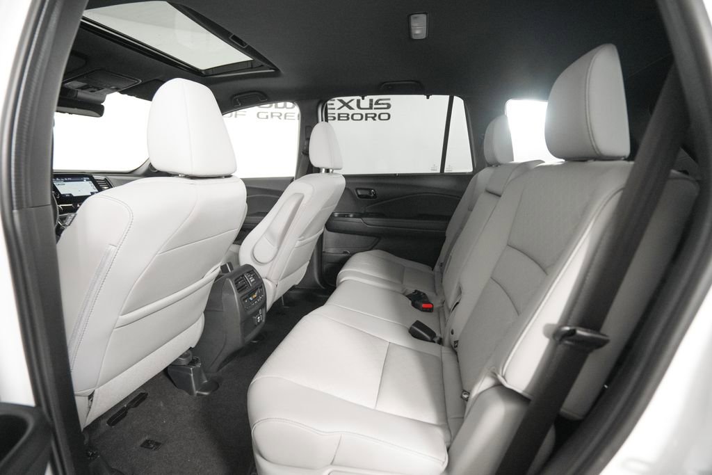 Used 2022 Honda Passport Elite image 13