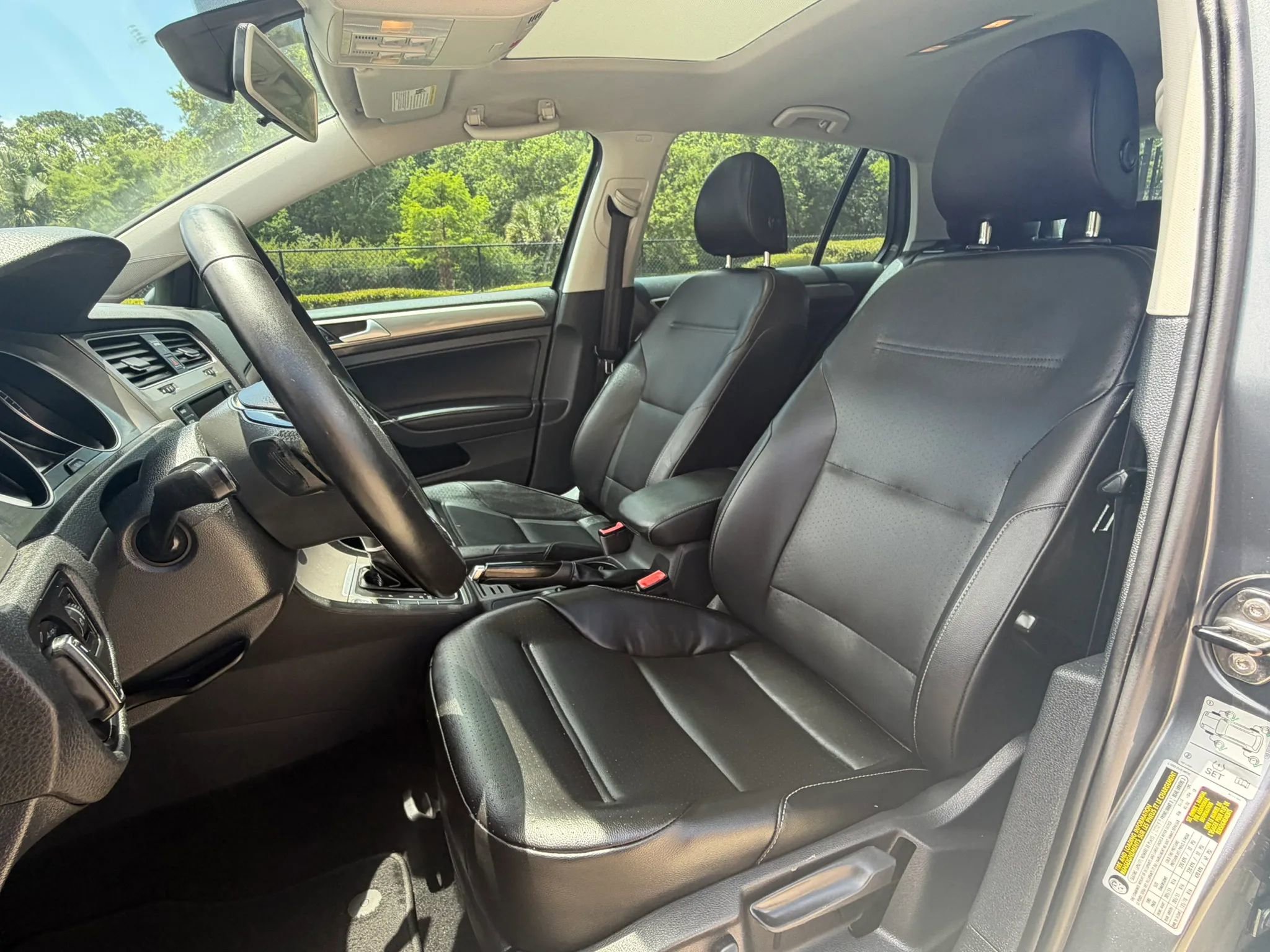 Used 2017 Volkswagen Golf Wolfsburg Edition FWD image 15