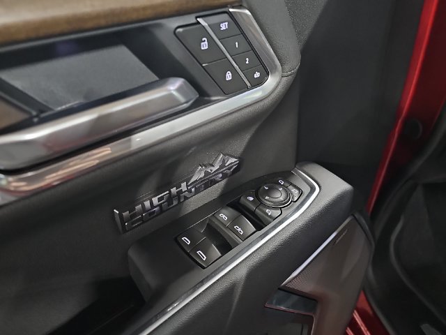 Used 2026 Chevrolet Silverado 1500 High Country AWD/4WD image 26