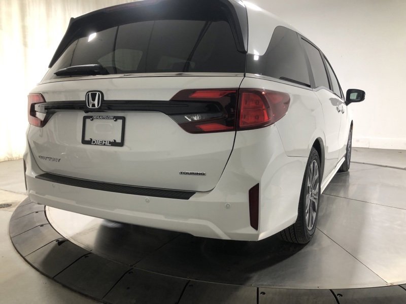 New 2026 Honda Odyssey Touring image 7