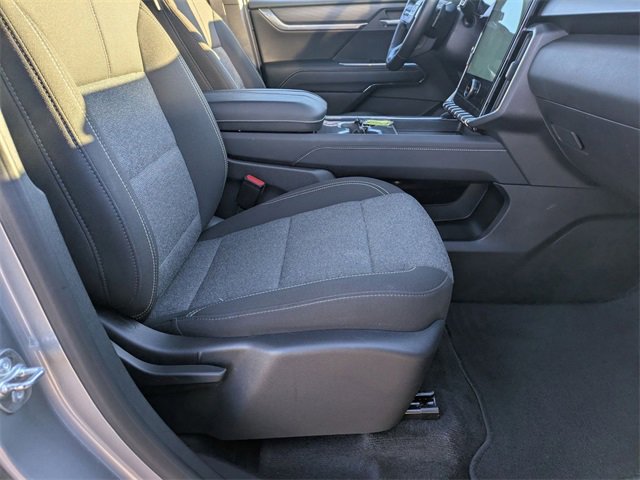 Used 2025 GMC Acadia Elevation image 40