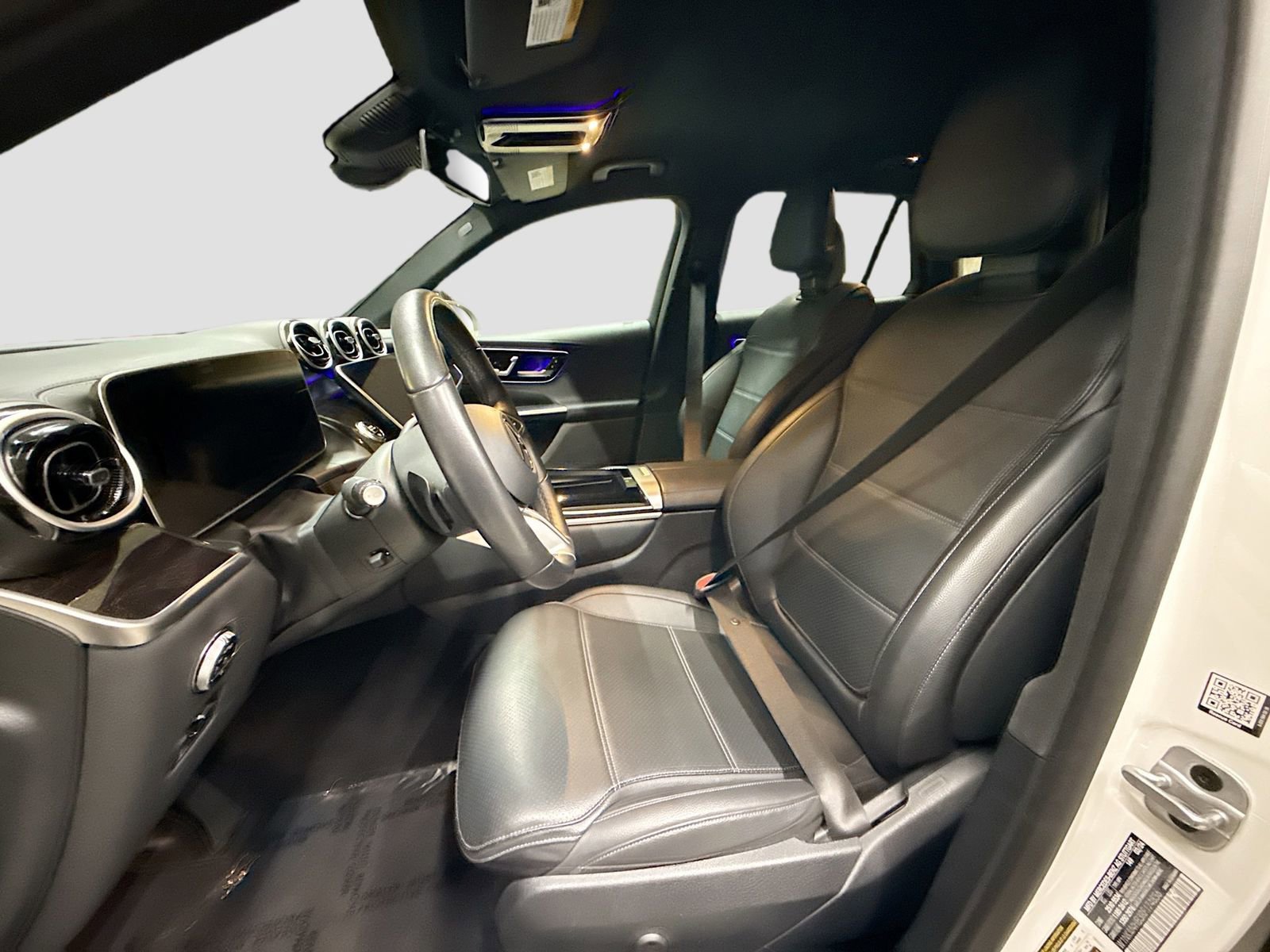 Used 2024 Mercedes-Benz GLC 300 4MATIC image 22