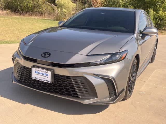 Used 2026 Toyota Camry SE w/ Multimedia Upgrade Package FWD image 2