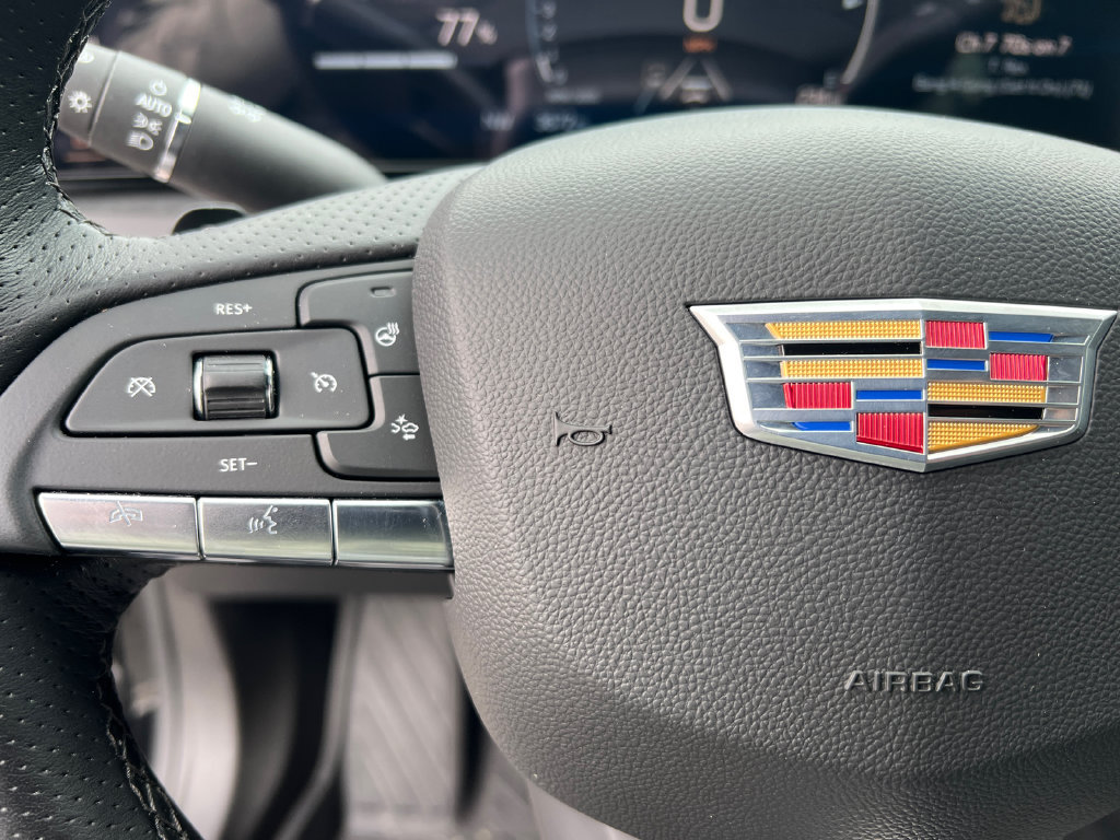 Used 2025 Cadillac XT4 Sport FWD image 29