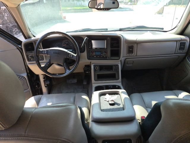 Used 2007 GMC Sierra 2500 SLT w/ Onstar Plus Package AWD/4WD image 21