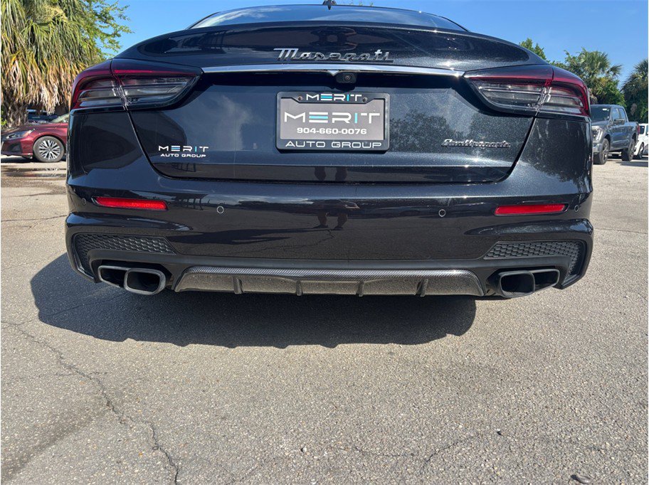 Used 2022 Maserati Quattroporte Trofeo RWD image 18