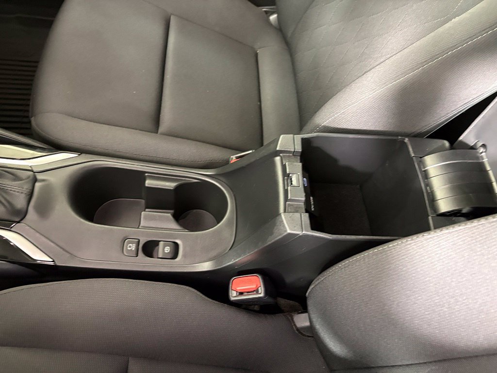 Used 2025 Toyota Corolla LE FWD image 27