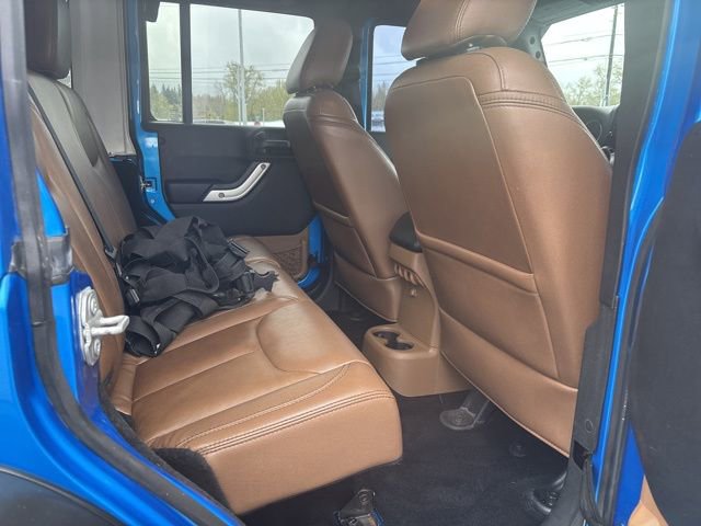 Used 2015 Jeep Wrangler Unlimited Sahara w/ Connectivity Group image 12