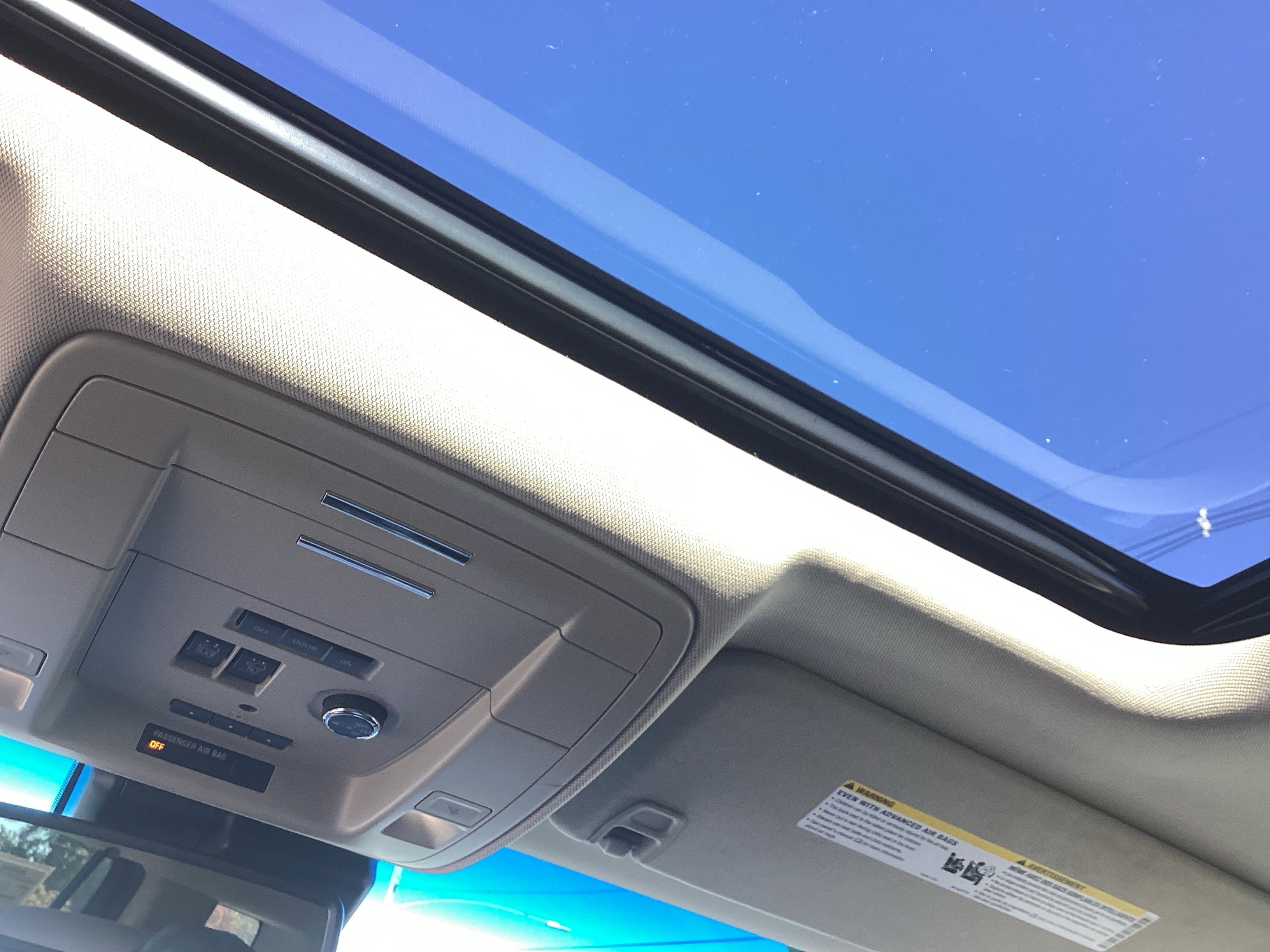 Used 2018 GMC Yukon Denali w/ Open Road Package image 21