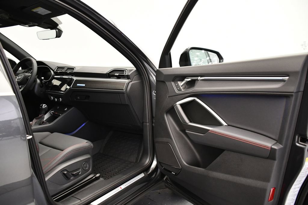 Used 2025 Audi Q3 2.0T Premium Plus w/ Premium Plus Package image 48