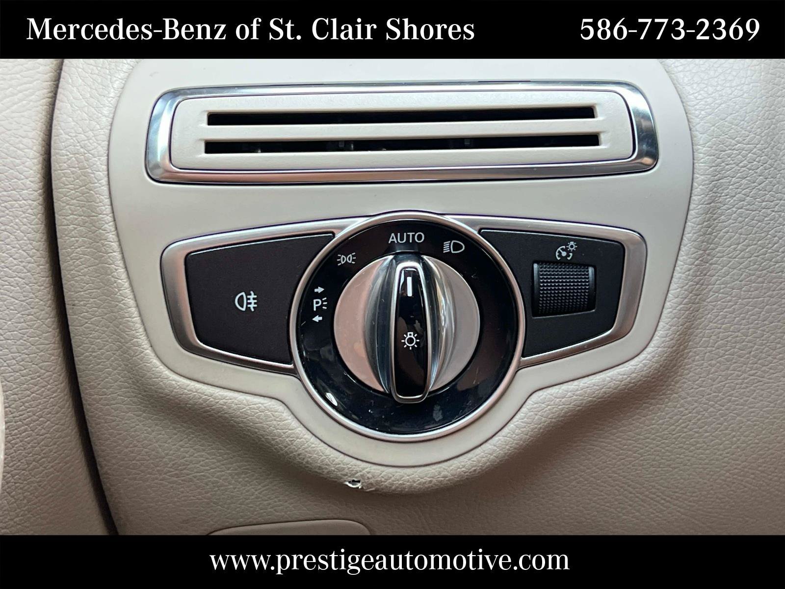 Used 2015 Mercedes-Benz C 300 Sedan image 29