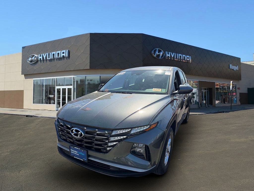 Certified 2023 Hyundai Tucson SE w/ Winter Package AWD/4WD image 4
