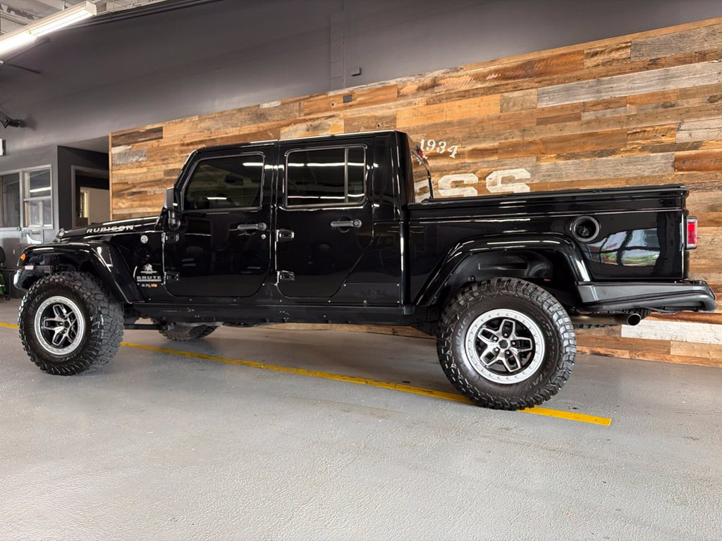 Used 2016 Jeep Wrangler Unlimited Rubicon w/ Connectivity Group AWD/4WD image 23