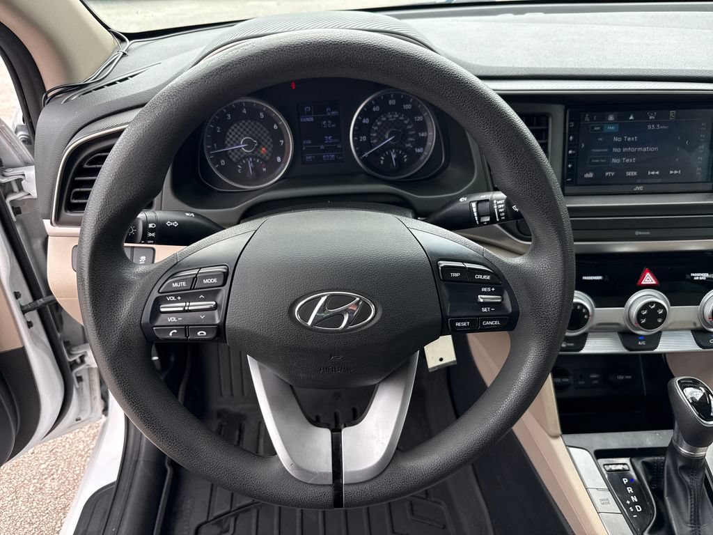 Used 2019 Hyundai Elantra SE FWD image 14