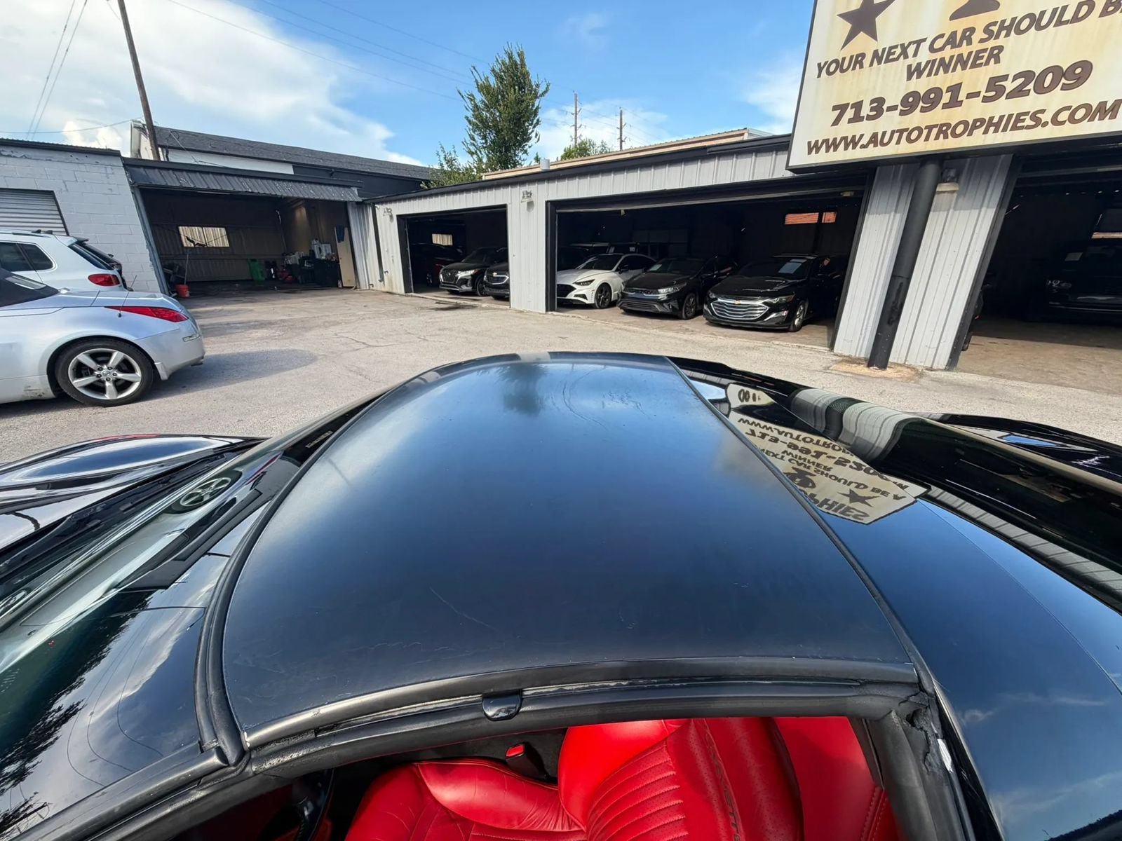 Used 1999 Chevrolet Corvette Coupe w/ Memory Pkg RWD image 19