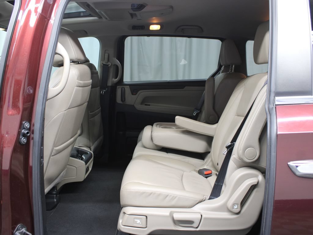 Used 2018 Honda Odyssey Touring image 16