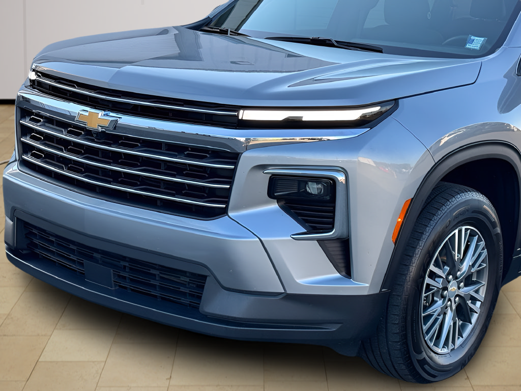 Used 2024 Chevrolet Traverse LT FWD image 35