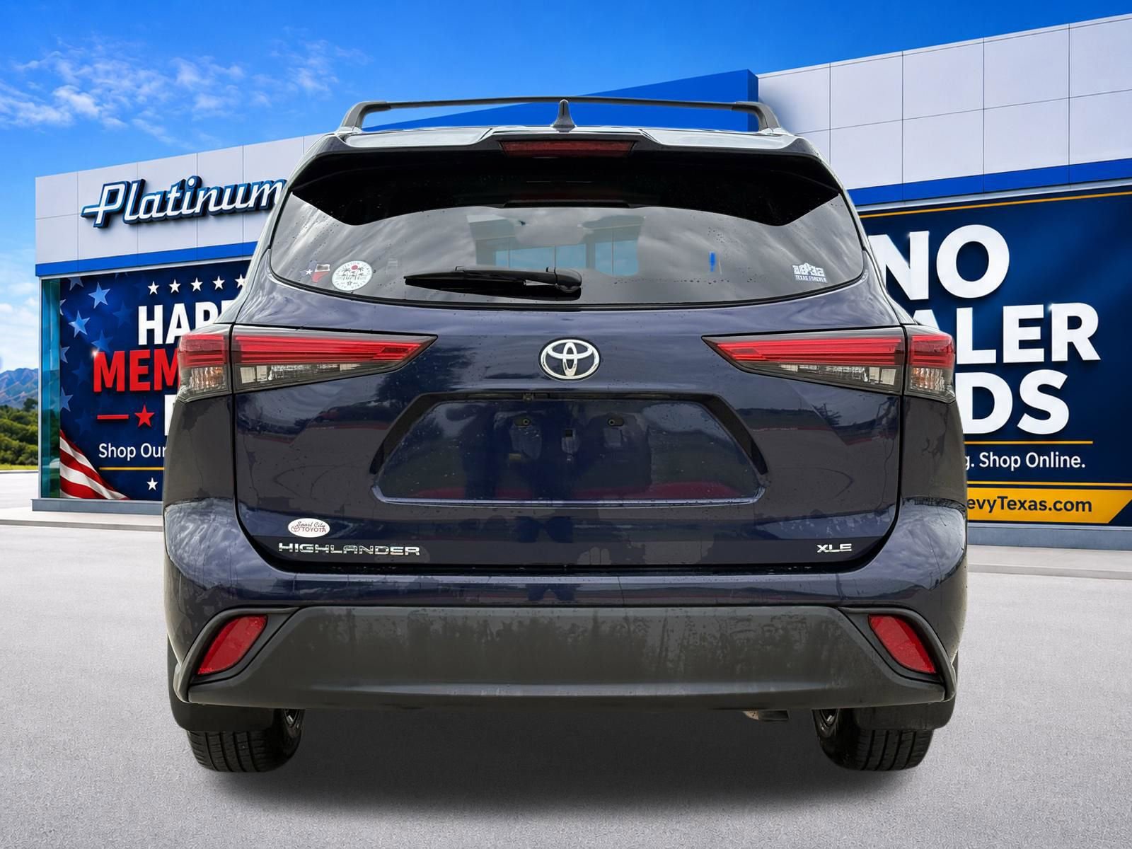 Used 2021 Toyota Highlander XLE FWD image 5