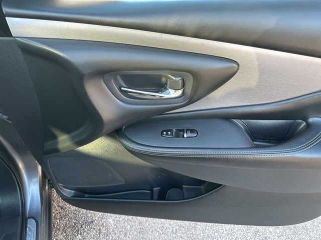 Used 2020 Nissan Murano SL w/ Moonroof Package image 12
