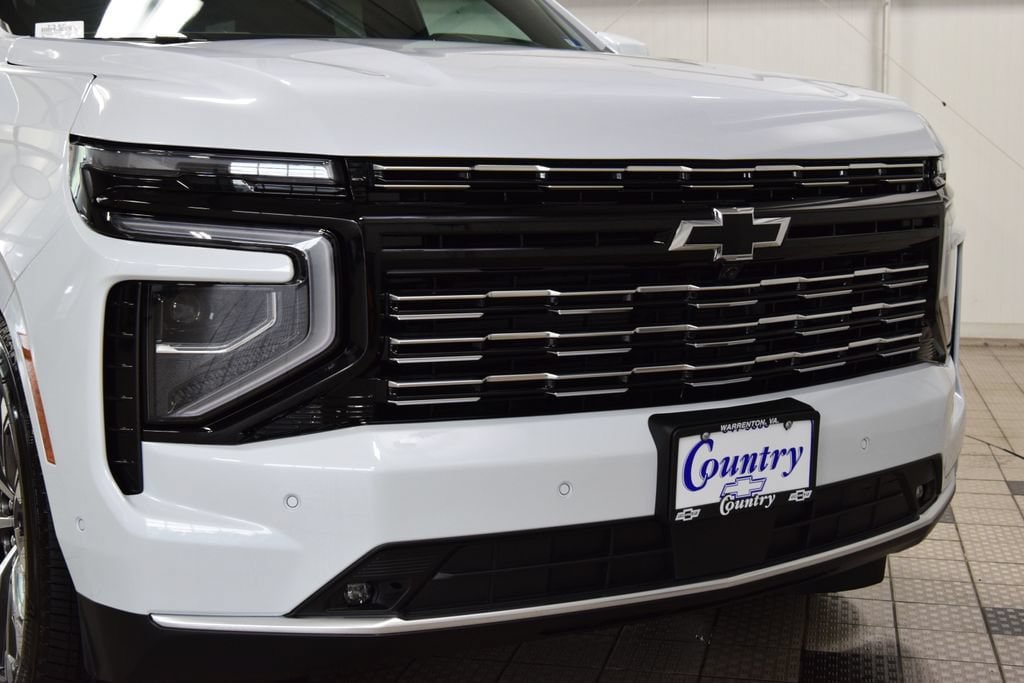 New 2026 Chevrolet Suburban High Country AWD/4WD image 13
