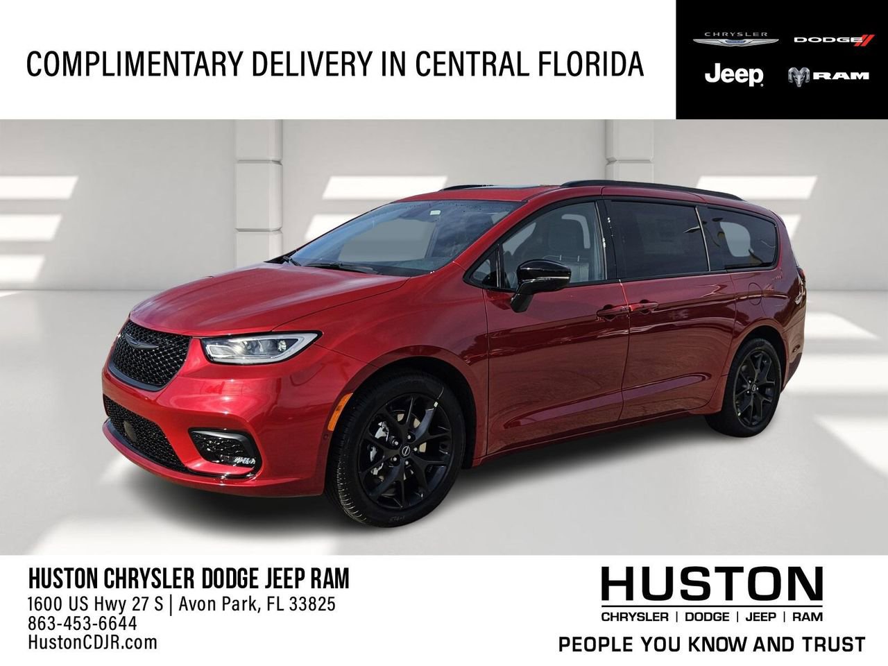 New 2026 Chrysler Pacifica Limited image 1
