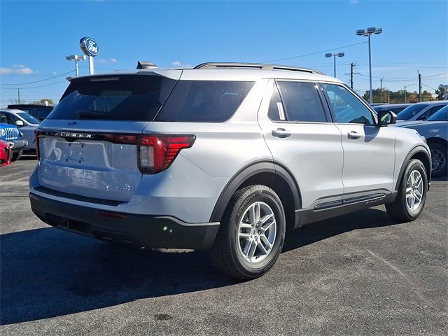 New 2026 Ford Explorer Active image 4