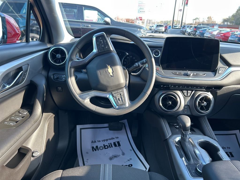 Used 2024 Chevrolet Blazer LT w/ Convenience Package image 17
