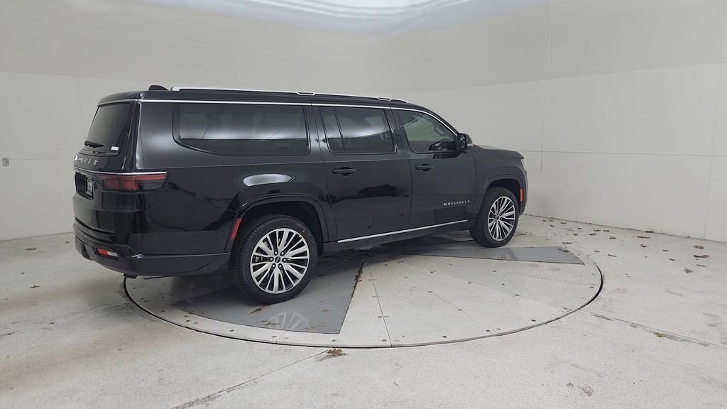 New 2025 Jeep Wagoneer L Series II image 15