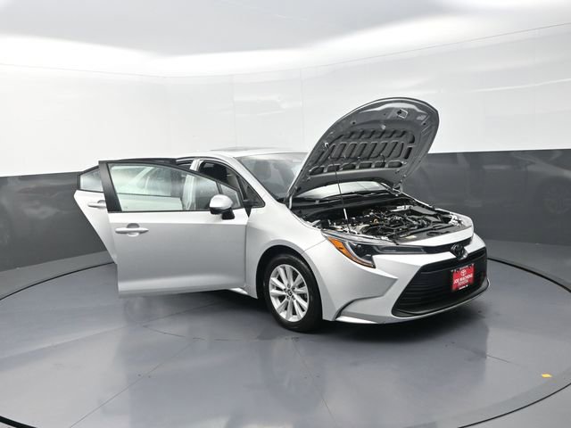 Used 2024 Toyota Corolla LE w/ LE Premium Package FWD image 47