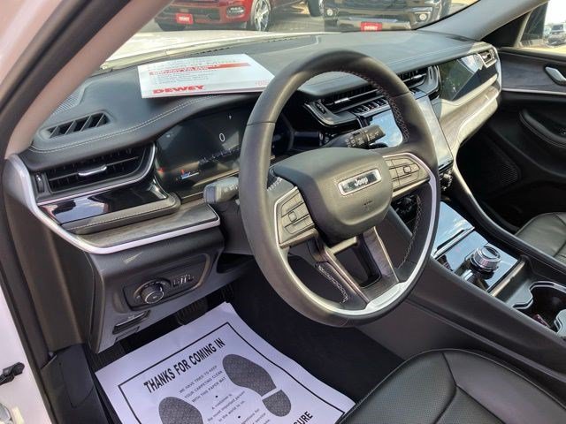 Certified 2023 Jeep Grand Cherokee Limited w/ Luxury Tech Group II AWD/4WD image 14